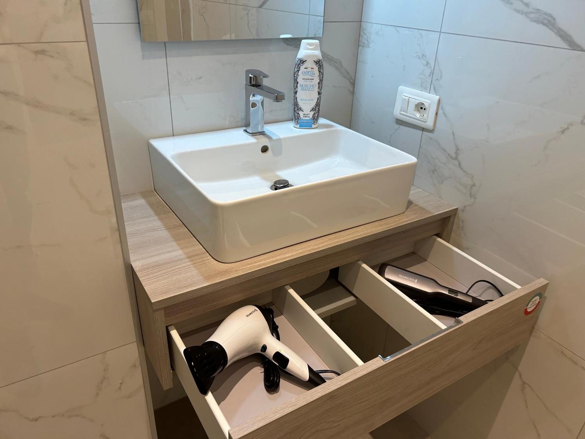 Valverde Apartment And Rooms Верона Экстерьер фото